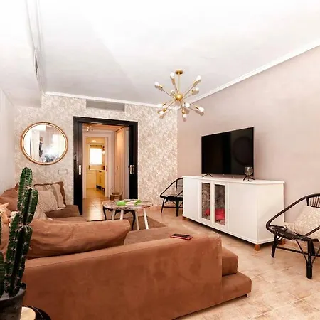 Stylish And Modern In The Old Town *